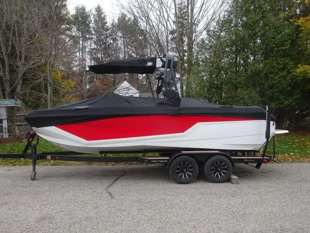 Slide: The Image of Nautique Super Air Nautique GS22 2025 - 20