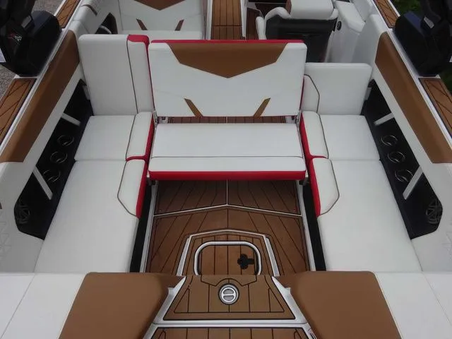 Slide: The Image of Nautique Super Air Nautique GS22 2025 - 7