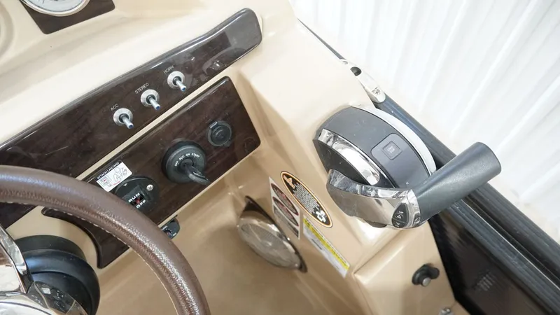 Slide: The Image of Harris 240SOL SL TT 2018 - 20