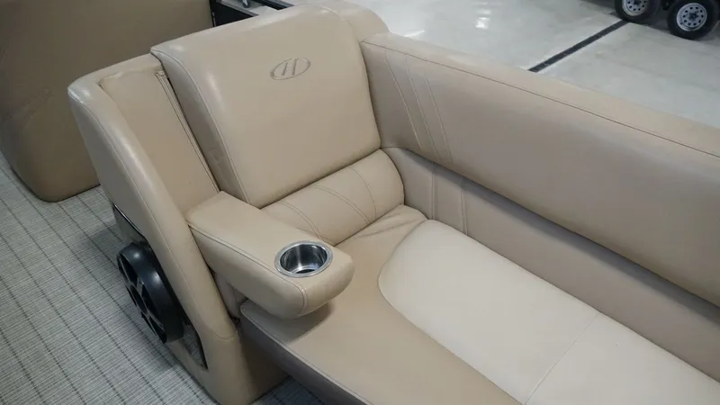 Slide: The Image of Harris 240SOL SL TT 2018 - 30