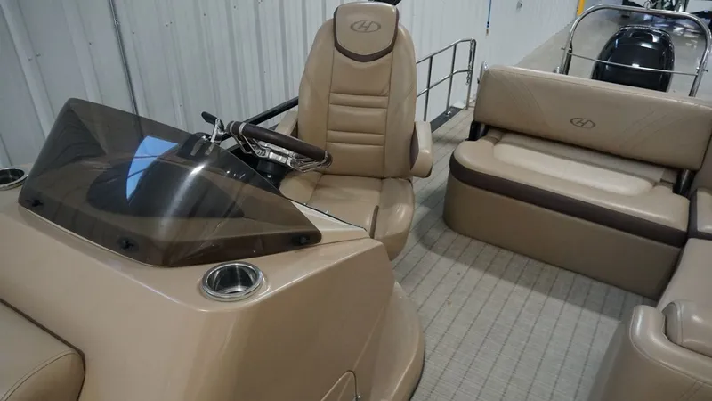 Slide: The Image of Harris 240SOL SL TT 2018 - 32