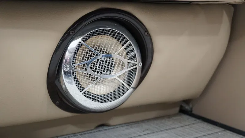 Slide: The Image of Harris 240SOL SL TT 2018 - 36