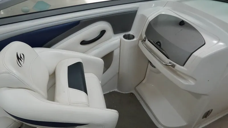 Slide: The Image of Monterey 234FS 2008 - 16