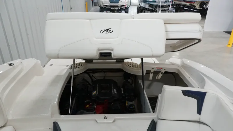 Slide: The Image of Monterey 234FS 2008 - 30