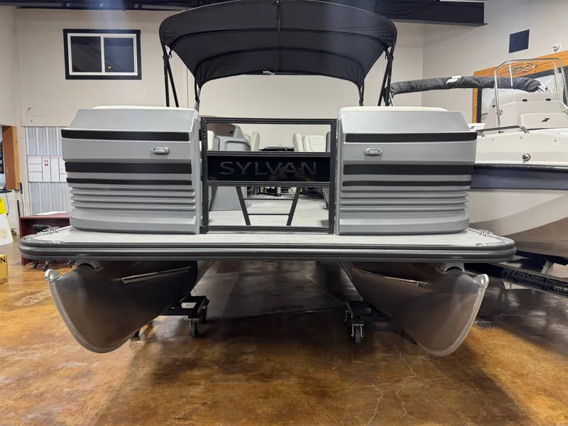 Slide: The Image of Sylvan R20 LZ 2026 - 3