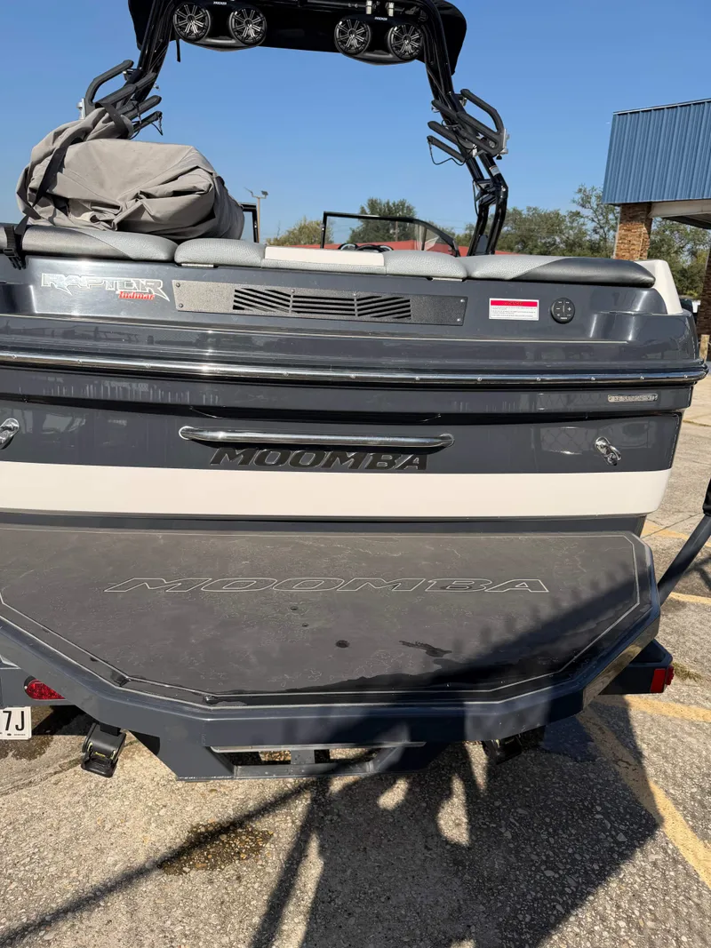 Slide: The Image of Moomba Craz 2017 - 5