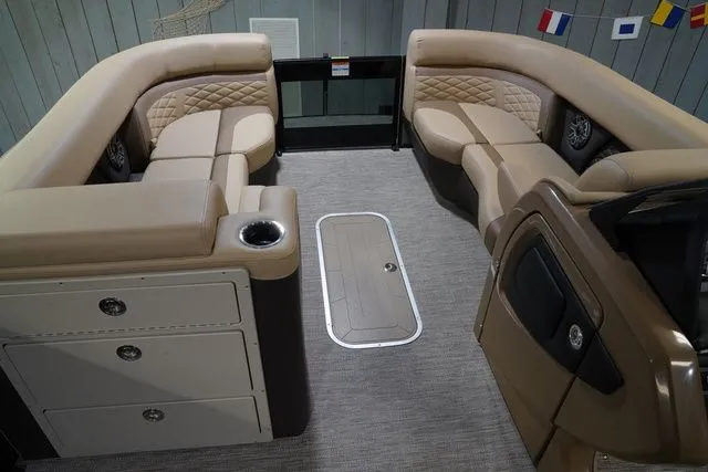 Slide: The Image of Godfrey Monaco 235 SFL 27" Impact Center Tube Package 2026 - 10