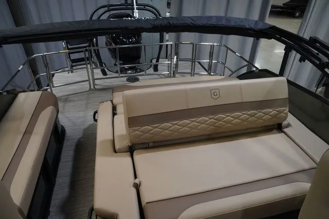 Slide: The Image of Godfrey Monaco 235 SFL 27" Impact Center Tube Package 2026 - 15