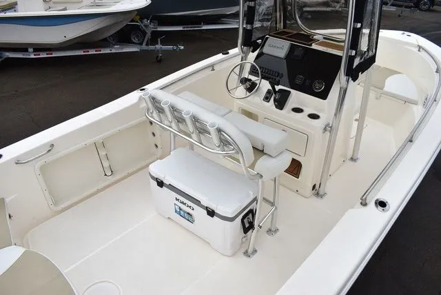 Slide: The Image of Bulls Bay 230CC 2024 - 11