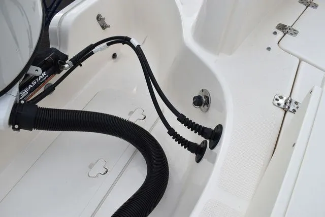 Slide: The Image of Bulls Bay 230CC 2024 - 28