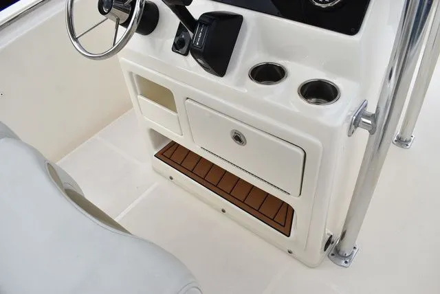 Slide: The Image of Bulls Bay 230CC 2024 - 33