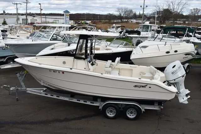 Slide: The Image of Bulls Bay 230CC 2024 - 4