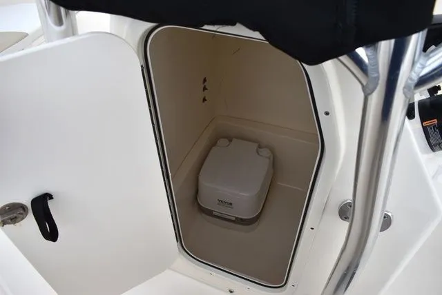 Slide: The Image of Bulls Bay 230CC 2024 - 46