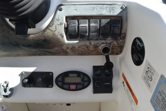 Slide: The Image of Larson Cabrio 310 2005 - 37