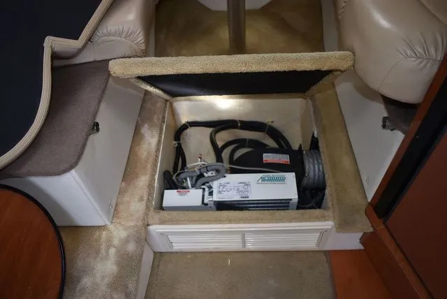 Slide: The Image of Larson Cabrio 310 2005 - 68