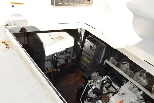 Slide: The Image of Larson Cabrio 310 2005 - 98