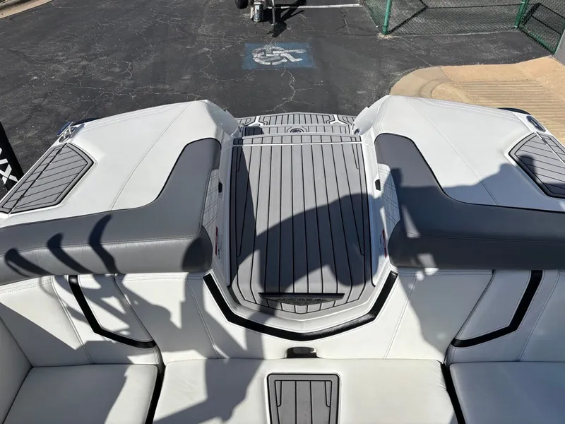 Slide: The Image of Nautique G23 2016 - 17