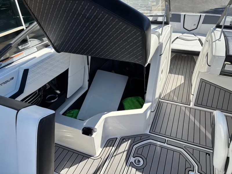 Slide: The Image of Nautique G23 2016 - 19