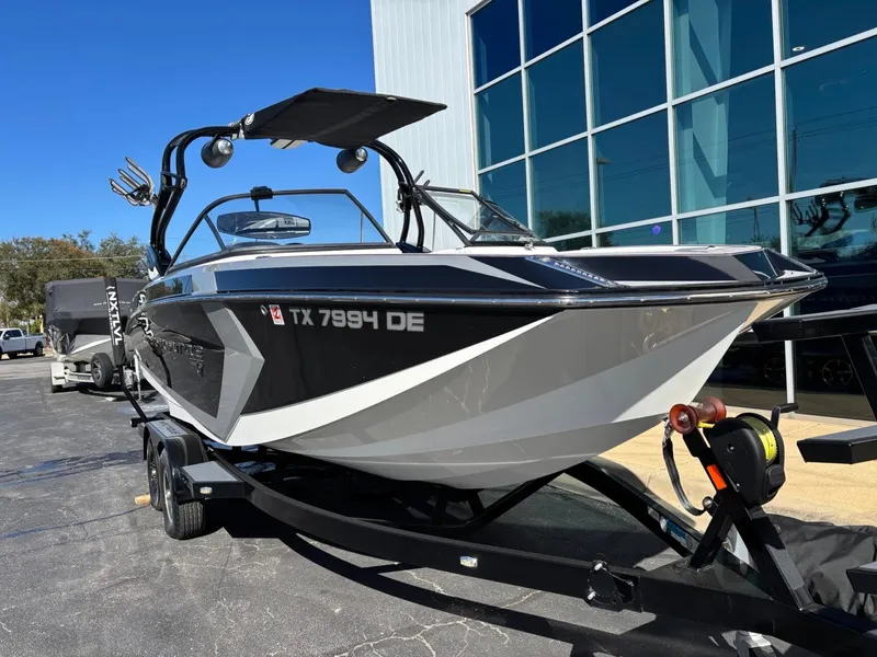 Slide: The Image of Nautique G23 2016 - 2