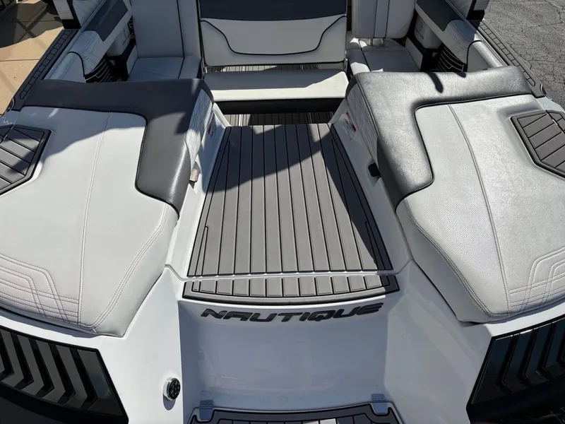 Slide: The Image of Nautique G23 2016 - 20