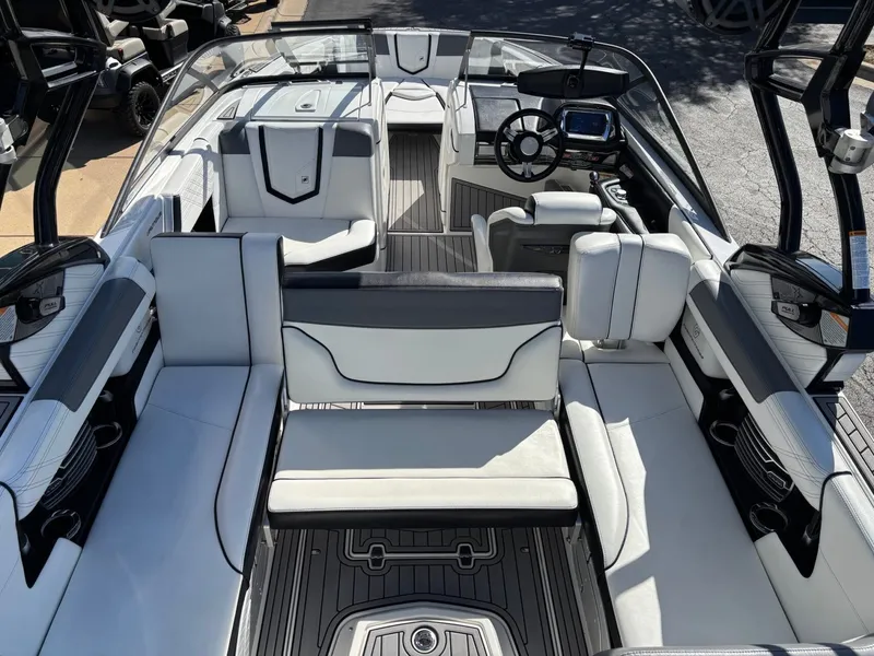 Slide: The Image of Nautique G23 2016 - 6