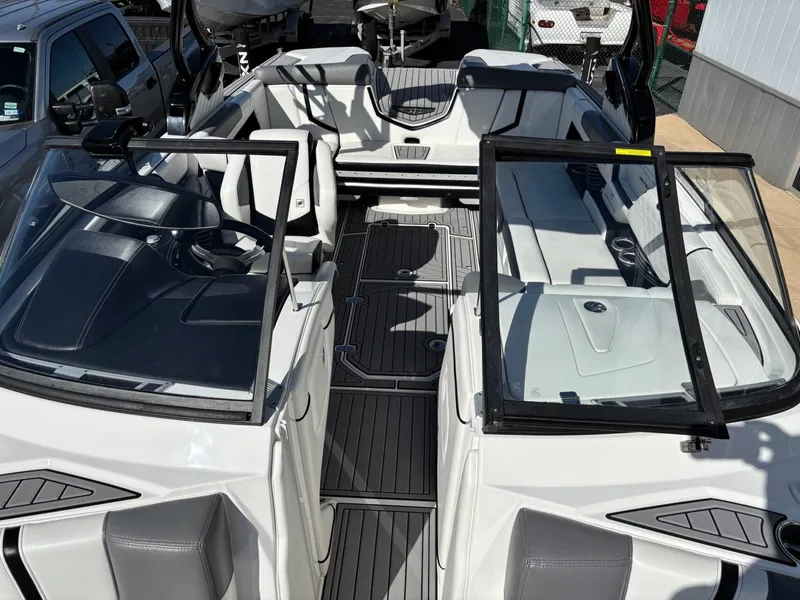 Slide: The Image of Nautique G23 2016 - 7