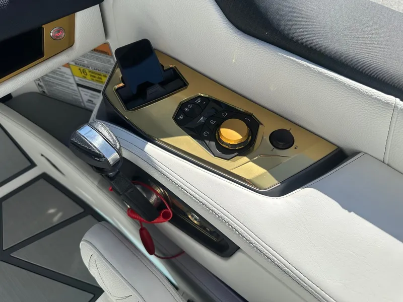 Slide: The Image of Nautique Super Air Nautique G23 Paragon 2026 - 22