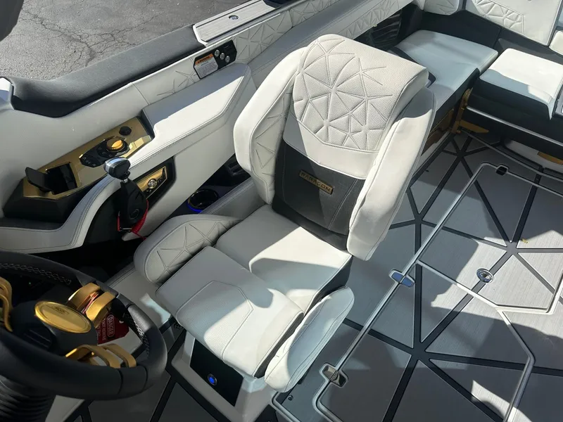 Slide: The Image of Nautique Super Air Nautique G23 Paragon 2026 - 24