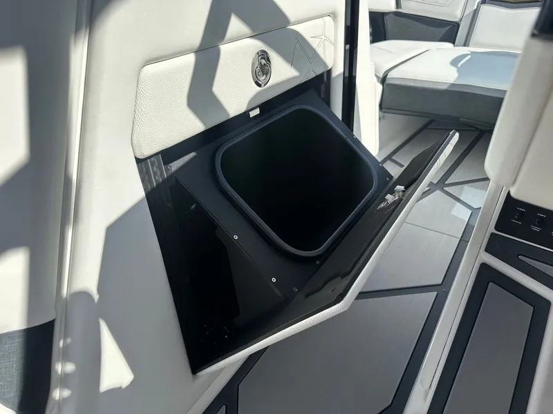 Slide: The Image of Nautique Super Air Nautique G23 Paragon 2026 - 29