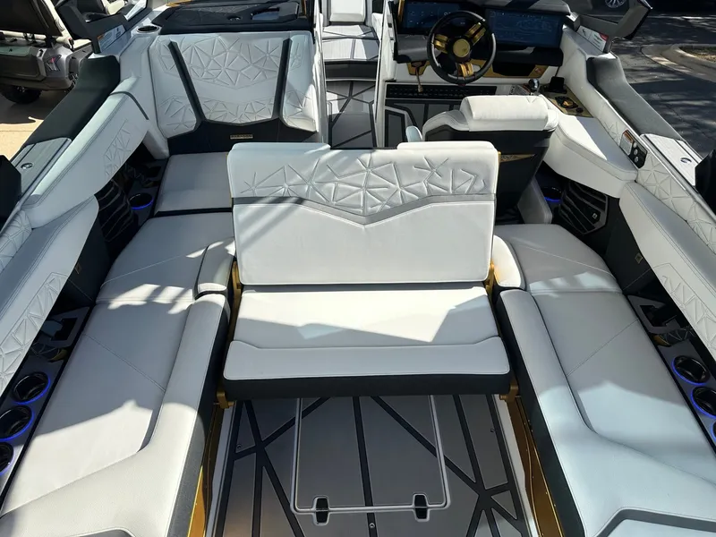 Slide: The Image of Nautique Super Air Nautique G23 Paragon 2026 - 35