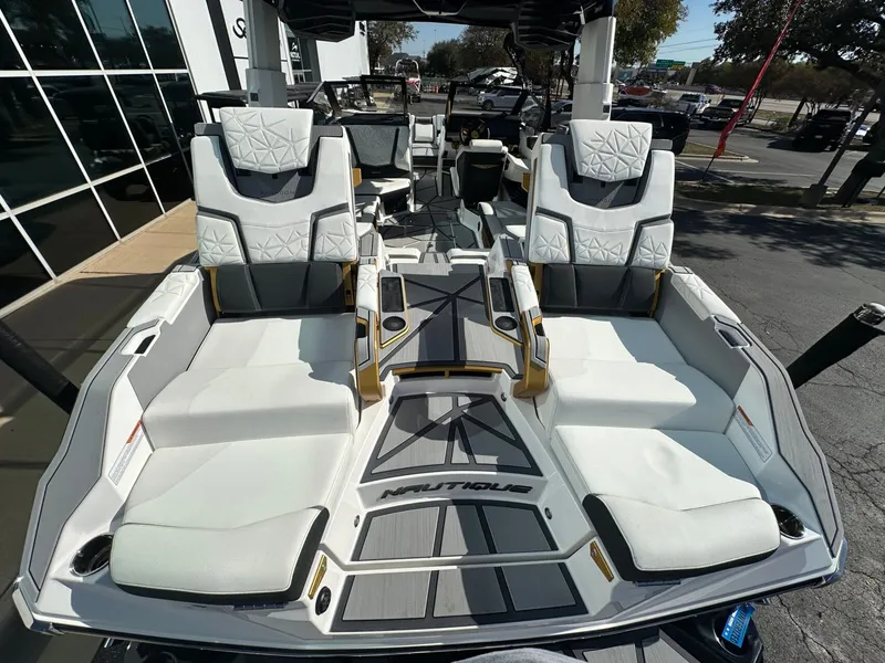 Slide: The Image of Nautique Super Air Nautique G23 Paragon 2026 - 42