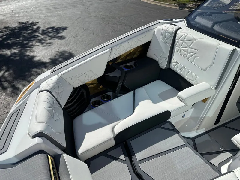 Slide: The Image of Nautique Super Air Nautique G23 Paragon 2026 - 9