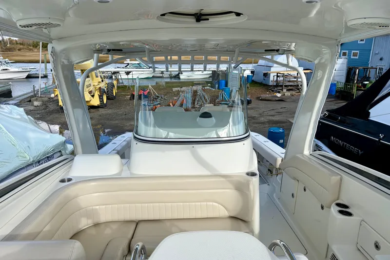 Slide: The Image of Hydra-Sports Vector 3500 VX 2008 - 28