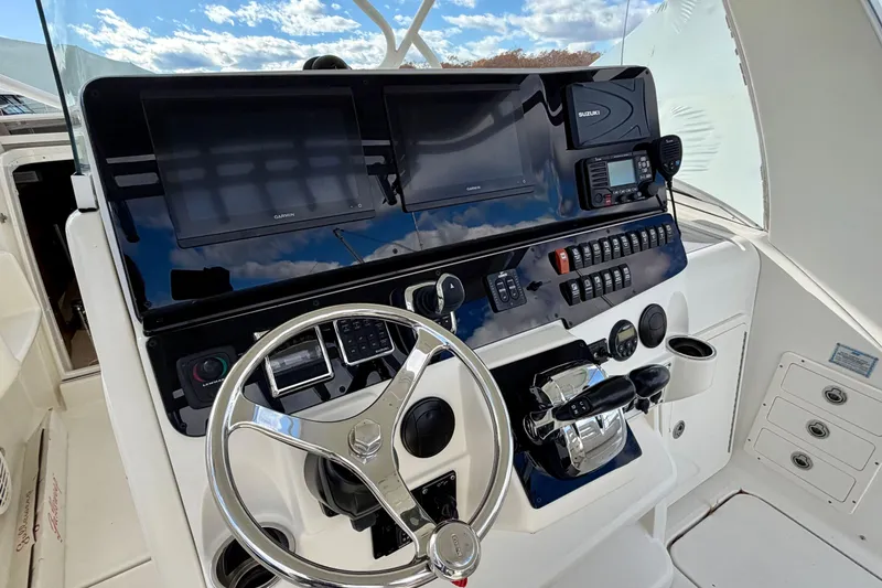 Slide: The Image of Hydra-Sports Vector 3500 VX 2008 - 33