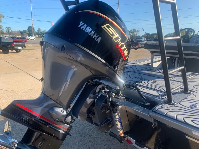 Slide: The Image of Xpress 185 Skiff 2026 - 12