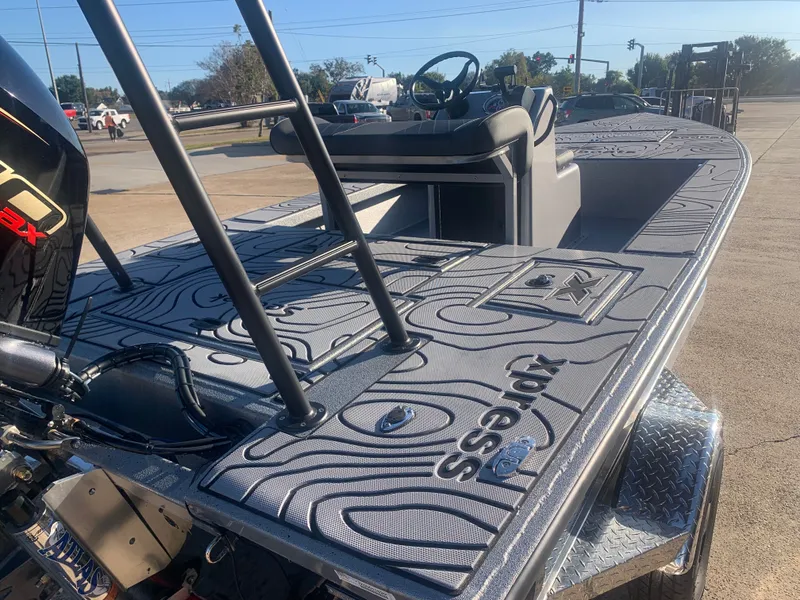 Slide: The Image of Xpress 185 Skiff 2026 - 4