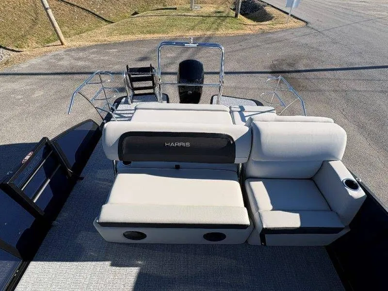 Slide: The Image of Harris CRUISER 230 SLDH 2026 - 27