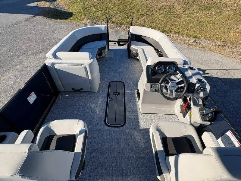 Slide: The Image of Harris CRUISER 230 SLDH 2026 - 35