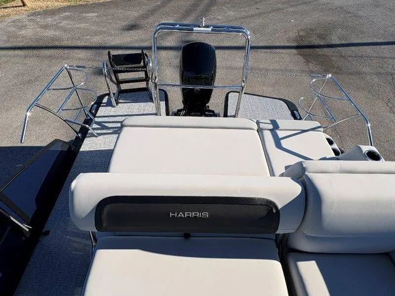 Slide: The Image of Harris CRUISER 230 SLDH 2026 - 37