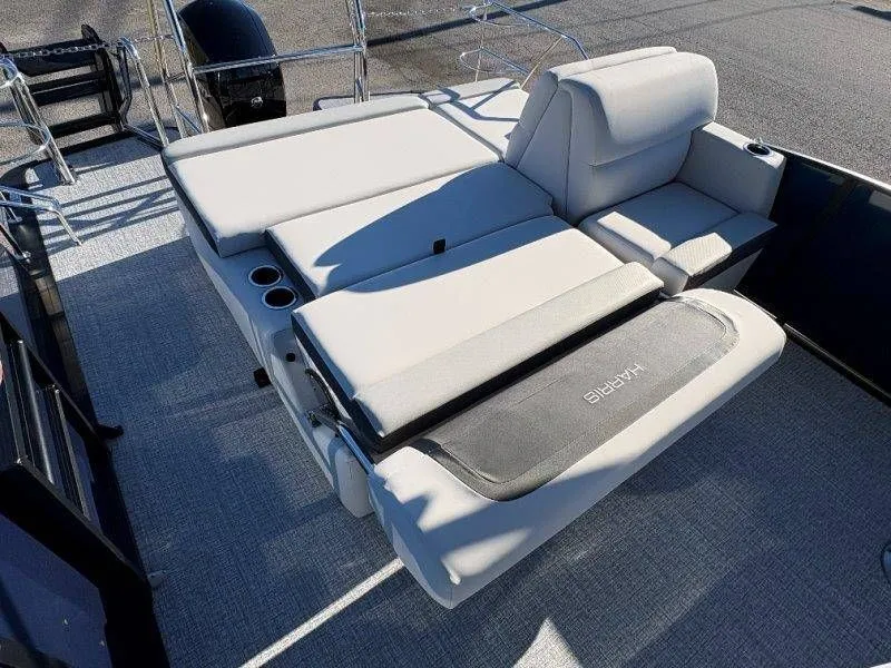 Slide: The Image of Harris CRUISER 230 SLDH 2026 - 39