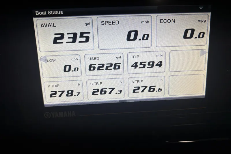 Slide: The Image of Display screen showing boat status for 2020 Pursuit DC 365 Dual Console. - 28