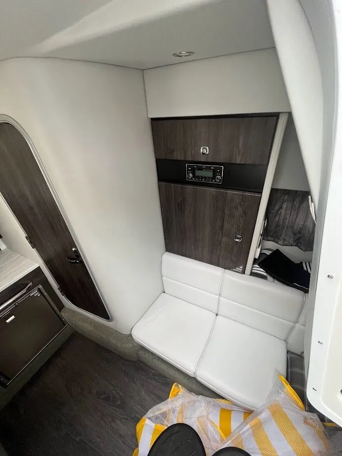 Slide: The Image of 2020 Formula 350 Crossover Bowrider 20 - 20