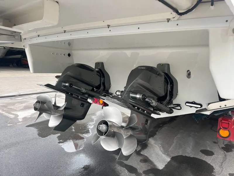 Slide: The Image of 2020 Formula 350 Crossover Bowrider 3 - 3