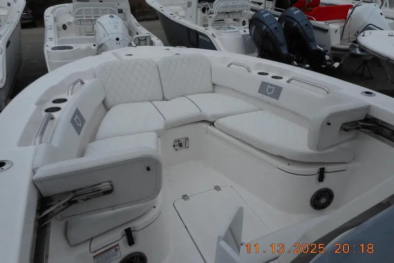 Slide: The Image of Bow with Cushions and fold-out Backrests - 11