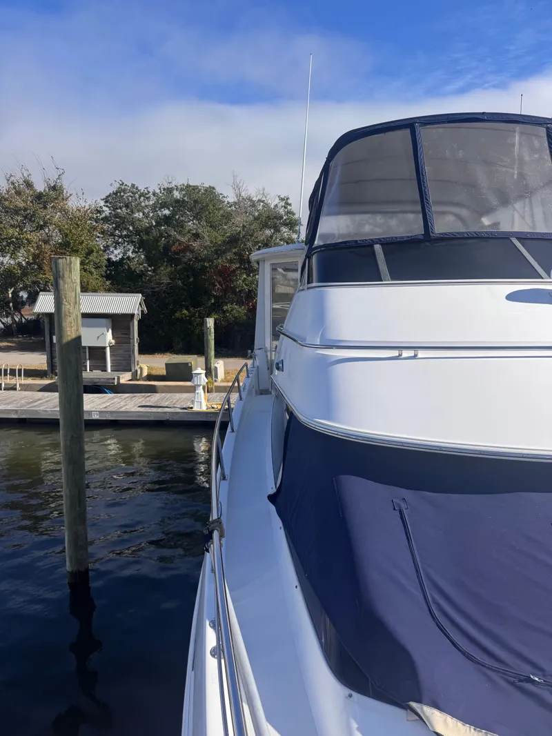 Slide: The Image of Carver 444 Cockpit Motor Yacht 2001 - 10