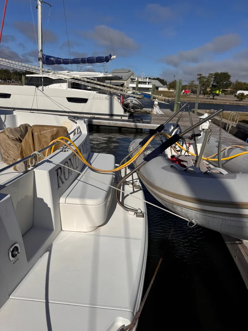 Slide: The Image of Carver 444 Cockpit Motor Yacht 2001 - 7