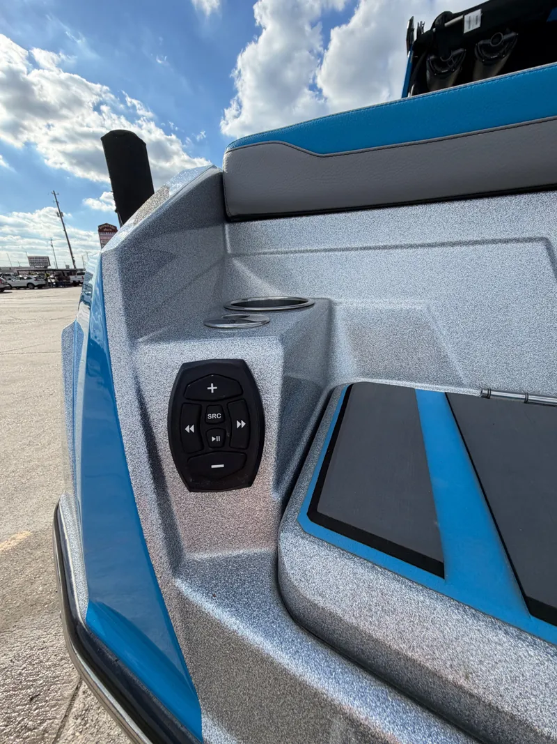 Slide: The Image of Supra SL 450 2022 - 31