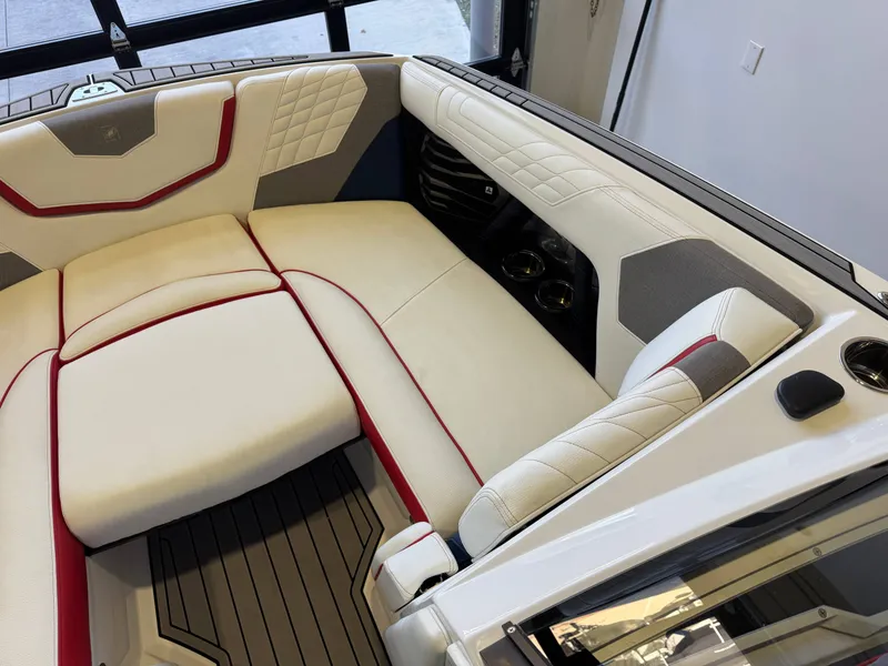 Slide: The Image of Nautique Super Air Nautique G23 2022 - 18