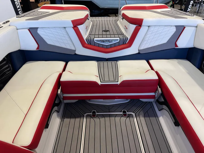 Slide: The Image of Nautique Super Air Nautique G23 2022 - 27