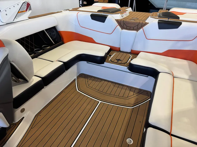 Slide: The Image of Correct Craft Super Air Nautique GS22 2017 - 15